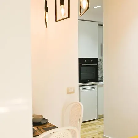 Matisse No3 - One Bedroom With Balcony 아파트
