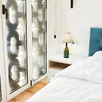 Matisse No3 - One Bedroom With Balcony Daire